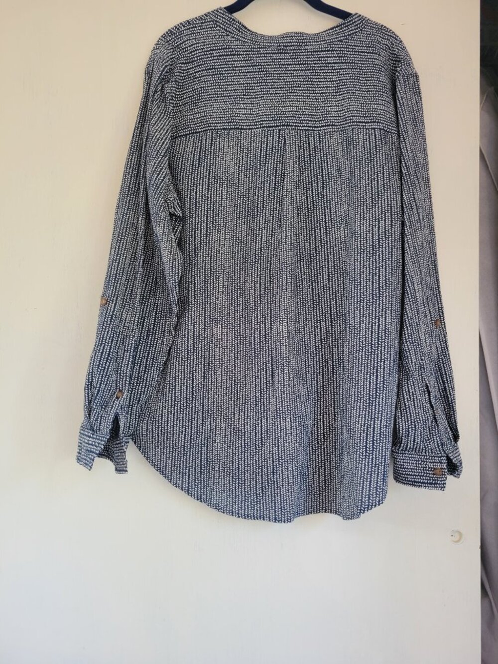 L.L. Bean Organic Cotton Button Front Shirt Navy Print XL Coastal Grandma Beachy - Picture 3 of 10